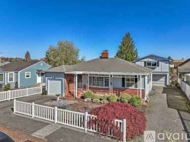 Main picture of 1613 Maple St