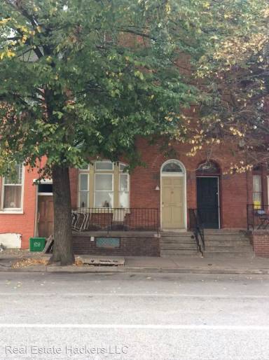 Main picture of 250 E King St
