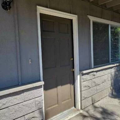 Main picture of 400 NW Elm St