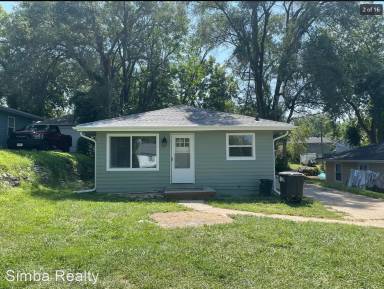 Main picture of 3933 Blondo St