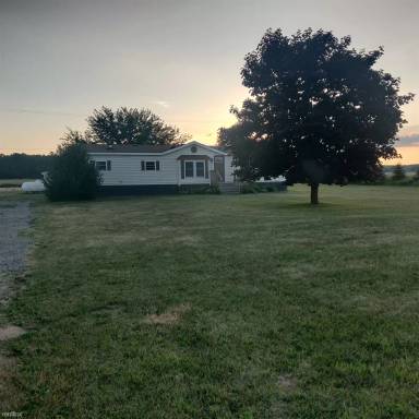 Main picture of 10615 S Newcosta Ave