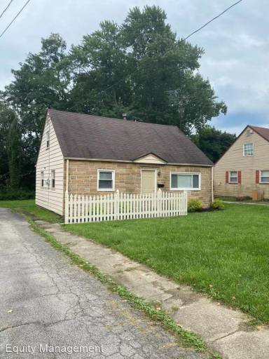 Main picture of 27 N Roanoke Ave