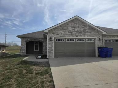 Main picture of 404 Michaels Ct