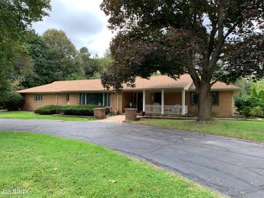 Main picture of 32605 Eastlady Dr