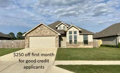 Main picture of 3550 Macintosh Way