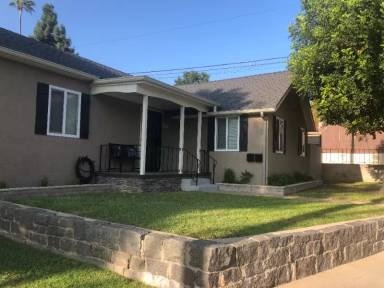 Main picture of 8422 Fresno Ave