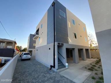 Main picture of 11318 1/2 Miranda St