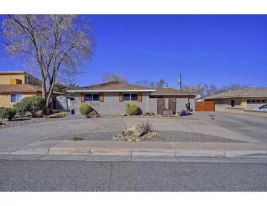 Main picture of 6865 Mossman Pl NE
