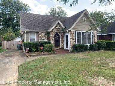 Main picture of 870 N Willett St