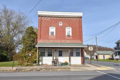Main picture of 97 Main St