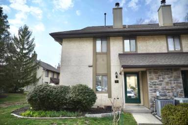 Main picture of 72 Hampshire Dr