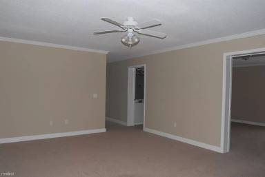 Main picture of 19311 Crestwick St