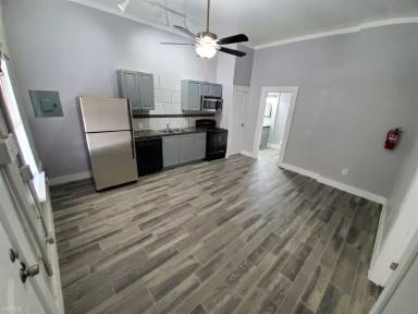 Main picture of 3430 S Flores St
