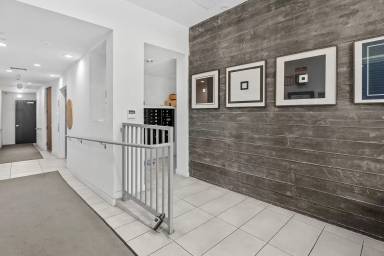 Main picture of 1233 S Dunsmuir Ave