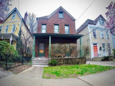 Main picture of 5510 Howe St
