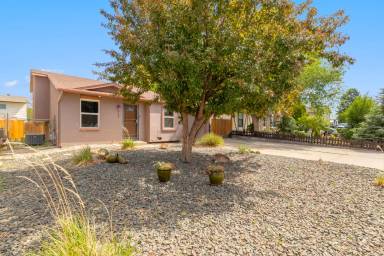 Main picture of 3117 Moonbeam Cir S
