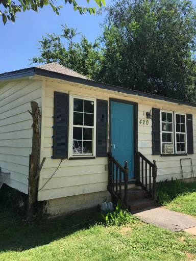 Main picture of 420 N Barker Ave