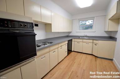 Main picture of 131 Sewall Ave