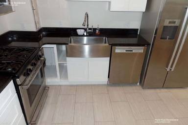 Main picture of 11 Tufts St