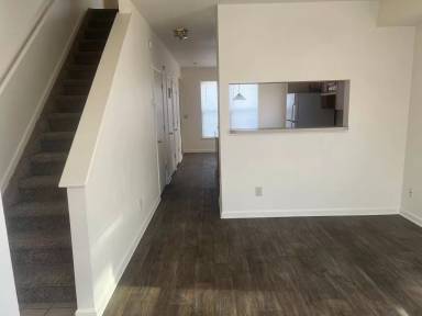 Main picture of 2855 Arapahoe St