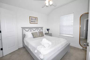 Main picture of 10747 Dulcimer St