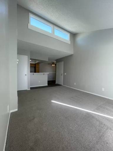 Main picture of 1265 E 9th St
