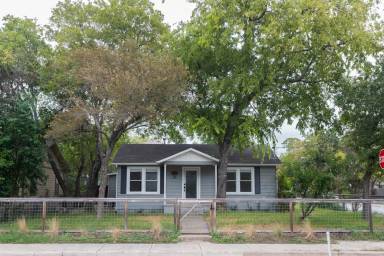 Main picture of 1800 Justin Ln