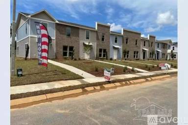 Main picture of 4407 Village Oak Ln