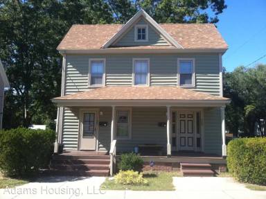 Main picture of 700 Smith St