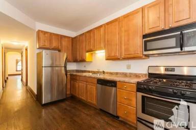 Main picture of 3047 W Logan Blvd