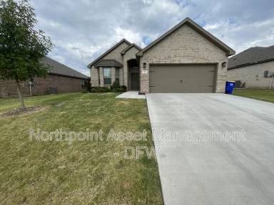 Main picture of 729 Hackamore St