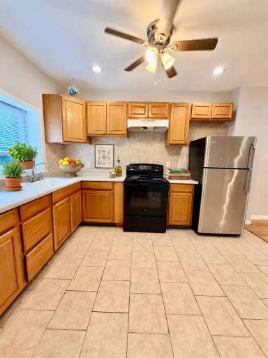 Main picture of 6525 Saybrook Ave