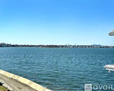 Main picture of 131 Fort Point Rd