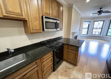 Main picture of 250 Newbury St