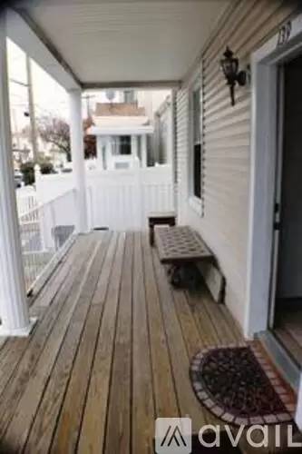 Main picture of 139 Hylan Blvd