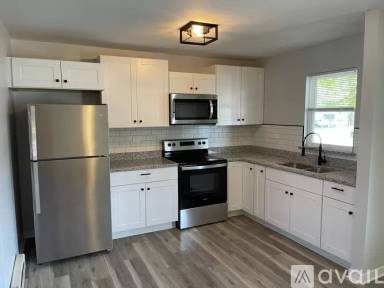 Main picture of 30 N Lincoln St