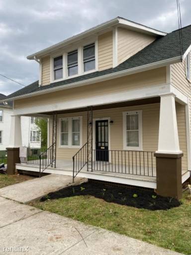 Main picture of 317 E 1st Ave