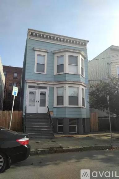 Main picture of 167 Myrtle Ave