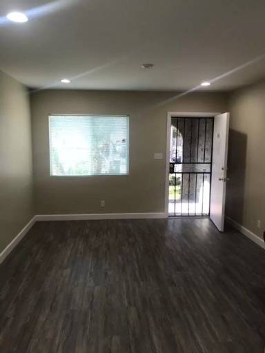 Main picture of 4845 W 99th St