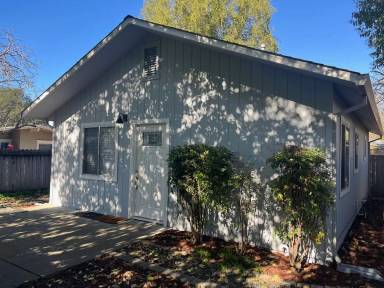 Main picture of 1233 Humboldt St