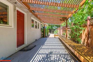 Main picture of 207 Harding Ave