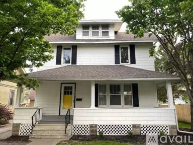Main picture of 1431 1st St SW