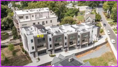 Main picture of 610 Queens Rd