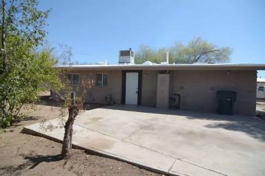 Main picture of 2825 E Menor Stra
