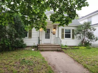 Main picture of 460 W 5th St