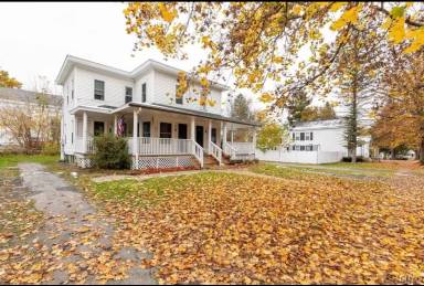 Main picture of 22 Spring St