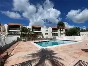 Main picture of 301 Racquet Club Rd
