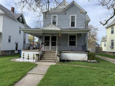 Main picture of 1230 W 5th St
