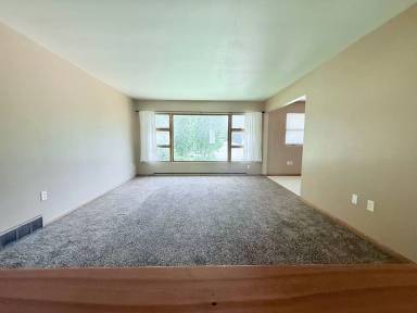 Main picture of 2506 Iowa St