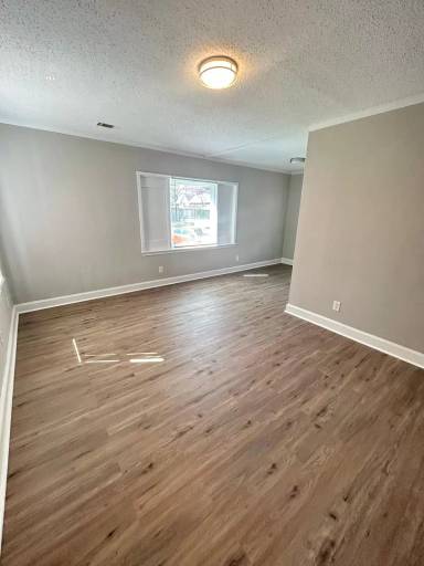 Main picture of 2142 Henry Ave